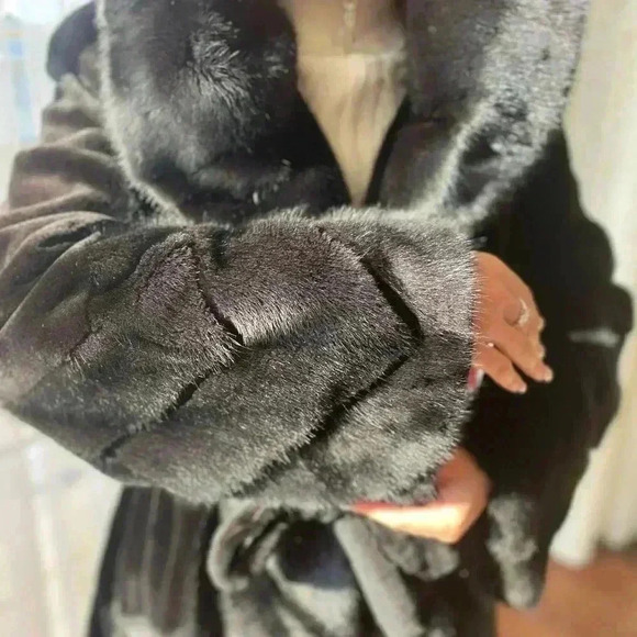Luxury Genuine Blacklama Mink Fur Long Coat Jacket Hooded Size Medium M - Picture 7 of 10